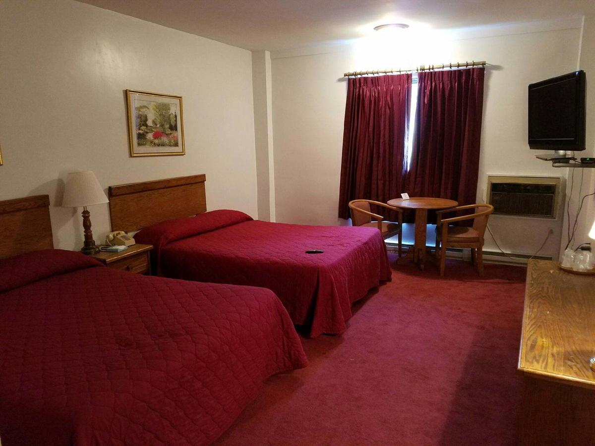 Woonsocket Motor Inn Exterior photo